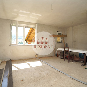 HRVATSKA KOSTAJNICA - Renovated family house 180 m2 + 11300 m2 of land next to the Una, peaceful surroundings