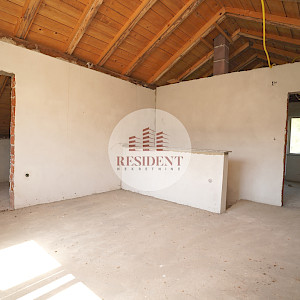 HRVATSKA KOSTAJNICA - Renovated family house 180 m2 + 11300 m2 of land next to the Una, peaceful surroundings