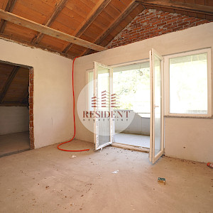 HRVATSKA KOSTAJNICA - Renovated family house 180 m2 + 11300 m2 of land next to the Una, peaceful surroundings