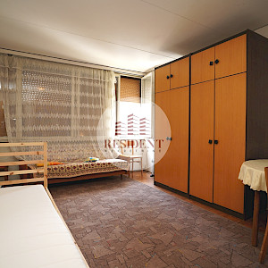 LANIŠTE 2 bedroom apartment 51 m2 for renovation, 2nd floor, quiet environment, storage room
