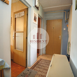 LANIŠTE 2 bedroom apartment 51 m2 for renovation, 2nd floor, quiet environment, storage room