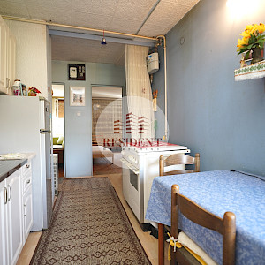 LANIŠTE 2 bedroom apartment 51 m2 for renovation, 2nd floor, quiet environment, storage room
