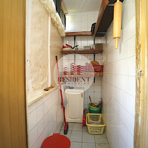 LANIŠTE 2 bedroom apartment 51 m2 for renovation, 2nd floor, quiet environment, storage room