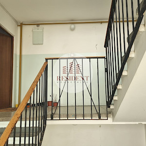LANIŠTE 2 bedroom apartment 51 m2 for renovation, 2nd floor, quiet environment, storage room