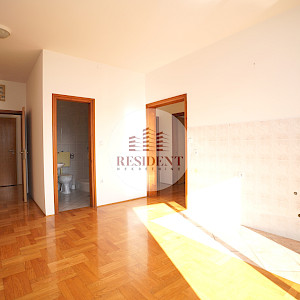 LEASE - MALEŠNICA Spacious office space 120 m2 + parking, NO COMMISSION