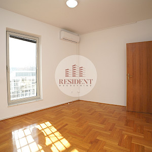LEASE - MALEŠNICA Spacious office space 120 m2 + parking, NO COMMISSION