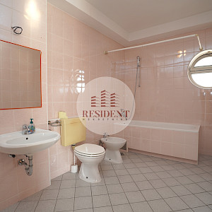 LEASE - MALEŠNICA Spacious office space 120 m2 + parking, NO COMMISSION
