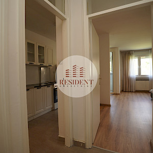 ŠPANSKO Funkcionalan 1soban stan 41 m2, 2. kat, odlična lokacija, loggia, spremište, BEZ PROVIZIJE