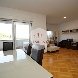 ČRNOMEREC Spacious 3-bedroom apartment 73 m2 + garden 270 m2 + 2 parking spaces, quiet environment, NO COMMISSION
