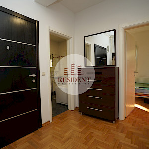 ČRNOMEREC Spacious 3-bedroom apartment 73 m2 + garden 270 m2 + 2 parking spaces, quiet environment, NO COMMISSION