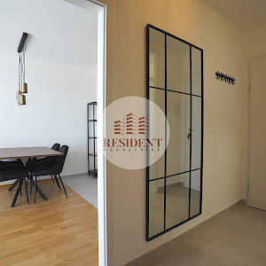 NAJAM - ŠPANSKO Moderan 2soban stan 53 m2 + GPM, 8. kat, lift, loggia