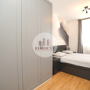 NAJAM - ŠPANSKO Moderan 2soban stan 53 m2 + GPM, 8. kat, lift, loggia