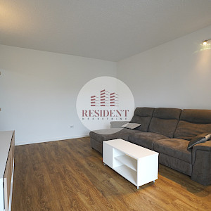 KNEŽIJA Prostran 2soban stan 56 m2, 2. kat, odlična lokacija, 2x balkona, spremište, BEZ PROVIZIJE