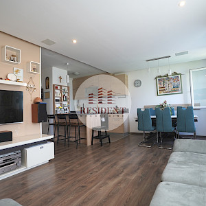 VRBANI Komforan 3soban stan 70 m2 + GARAŽA, 3. kat, top lokacija, lift, spremište