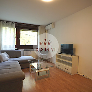 PREČKO Ugodan 2soban stan 46 m2, mirno okruženje, BEZ PROVIZIJE