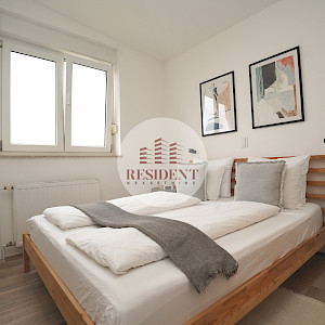 RAVNICE Ugodan 2soban stan 46 m2 + parking, 3. kat, top lokacija, terasa