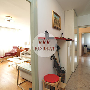 RENT - RAVNICE Spacious 4-room apartment 88 m2, 5th floor, TOP location, garage, elevator, 2 balconies, NO COMMISSION