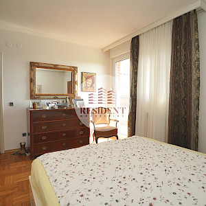 RENT - RAVNICE Spacious 4-room apartment 88 m2, 5th floor, TOP location, garage, elevator, 2 balconies, NO COMMISSION
