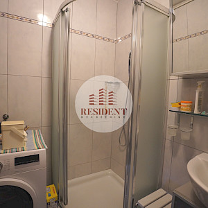RENT - RAVNICE Spacious 4-room apartment 88 m2, 5th floor, TOP location, garage, elevator, 2 balconies, NO COMMISSION
