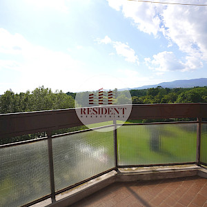 RENT - RAVNICE Spacious 4-room apartment 88 m2, 5th floor, TOP location, garage, elevator, 2 balconies, NO COMMISSION