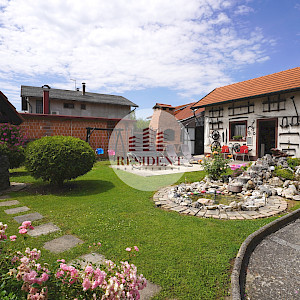 BRDOVEC Family house with 2 apartments + auxiliary building, land 700 m2, quiet environment, 2 garages