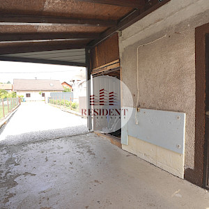 BRDOVEC Family house with 2 apartments + auxiliary building, land 700 m2, quiet environment, 2 garages