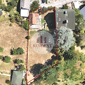 KUSTOŠIJA building land 720 m2 + house for demolition with connections