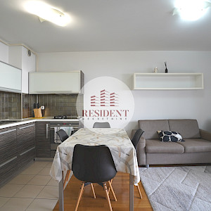 RENT - ZAPREŠIĆ Center, 2 bedroom apartment 44 m2 + parking, 2nd floor, elevator, loggia