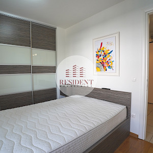 RENT - ZAPREŠIĆ Center, 2 bedroom apartment 44 m2 + parking, 2nd floor, elevator, loggia