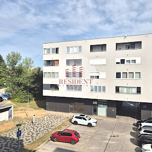 RENT - ZAPREŠIĆ Center, 2 bedroom apartment 44 m2 + parking, 2nd floor, elevator, loggia