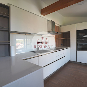 RENT - MAKSIMIR Spacious 4-bedroom apartment 94 m2 + parking, 2nd floor, top location, terrace, NO COMMISSION