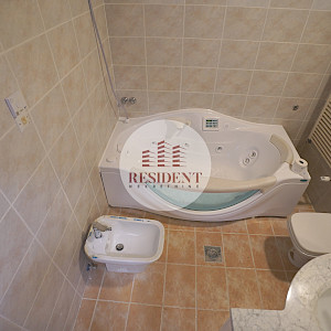 RENT - MAKSIMIR Spacious 4-bedroom apartment 94 m2 + parking, 2nd floor, top location, terrace, NO COMMISSION