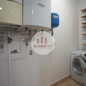 RENT - MAKSIMIR Spacious 4-bedroom apartment 94 m2 + parking, 2nd floor, top location, terrace, NO COMMISSION