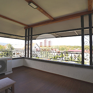 RENT - MAKSIMIR Spacious 4-bedroom apartment 94 m2 + parking, 2nd floor, top location, terrace, NO COMMISSION