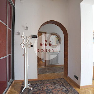 FOR RENT - MAKSIMIR Spacious 3-bedroom apartment 94 m2, 1st floor, top location, terrace, NO COMMISSION