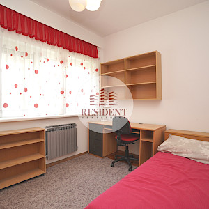 FOR RENT - MAKSIMIR Spacious 3-bedroom apartment 94 m2, 1st floor, top location, terrace, NO COMMISSION
