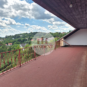 GORNJE VRAPČE Spacious family house 500 m2, land 700 m2, NO COMMISSION