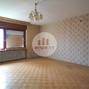 GORNJE VRAPČE Spacious family house 500 m2, land 700 m2, NO COMMISSION