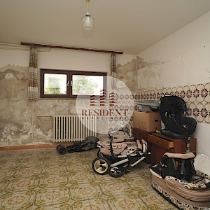 GORNJE VRAPČE Spacious family house 500 m2, land 700 m2, NO COMMISSION