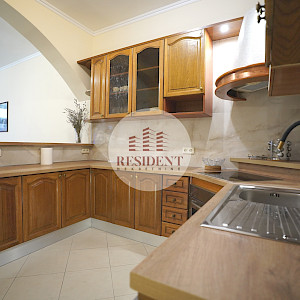 NAJAM - VRAPČE Prostran 4soban stan 135 m2, 1. kat, balkon, parking