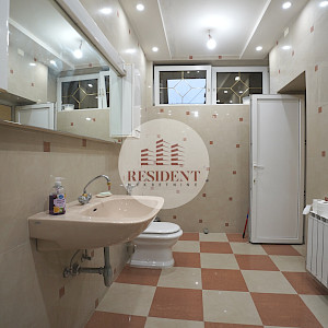 NAJAM - VRAPČE Prostran 4soban stan za radnike, 1. kat, odlična lokacija, parking