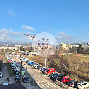 NAJAM - ŠPANSKO Ugodan 2soban stan 46 m2 + GPM, 3. kat, top lokacija, loggia