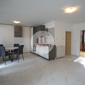 TRNAVA Ugodan 4soban stan 72 m2 + terasa + tavan, 1. kat, parking, BEZ PROVIZIJE