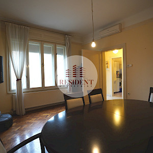 VRAPČE Obiteljska kuća 310 m2 sa 3 stana, zemljište 690 m2, BEZ PROVIZIJE