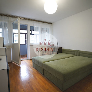 NAJAM - SREDNJACI Prostran 2soban stan 67 m2, 3. kat, odlična lokacija, 2x loggie