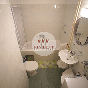 NAJAM - SREDNJACI Prostran 2soban stan 67 m2, 3. kat, odlična lokacija, 2x loggie