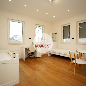 BLATO Luksuzna obiteljska kuća 323 m2, mirno okruženje, BEZ PROVIZIJE