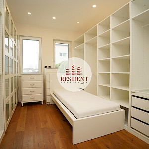 BLATO Luksuzna obiteljska kuća 323 m2, mirno okruženje, BEZ PROVIZIJE