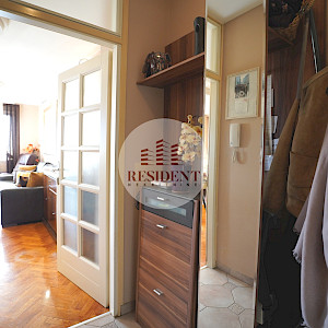 ŠPANSKO Komforan 4soban stan 80 m2, 3. kat, top lokacija, loggia, garaža, spremište