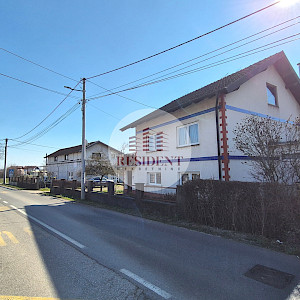 SELNICA ŠĆITARJEVSKA dvije kuće + pomoćni objekti, zemljište 4850 m2, blizu Zračne luke Zagreb